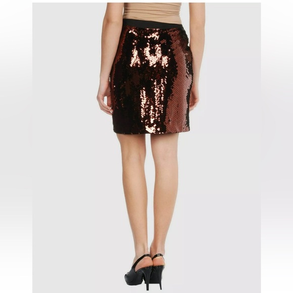 See By Chloe Women's Sequin Metallic Mini Skirt In Bronze Size 8 - Picture 2 of 10